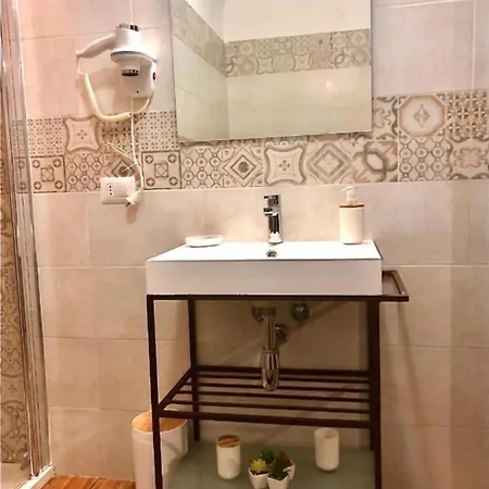 Al Vecchio Arco Borgo Antico فندق مبيت وإفطار 3*